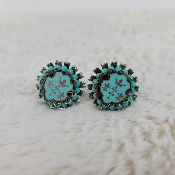 Vintage Turquoise Regal Screw Back Earrings - Picture 2 of 5